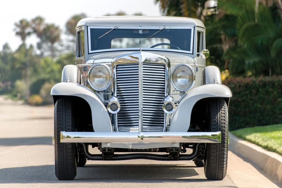  Marmon Sixteen Victoria Coupe by LeBaron (143) 1933 года  (фото 5 из 11)